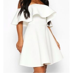 NWT || Boohoo || Off-shoulder white dress| size 10
